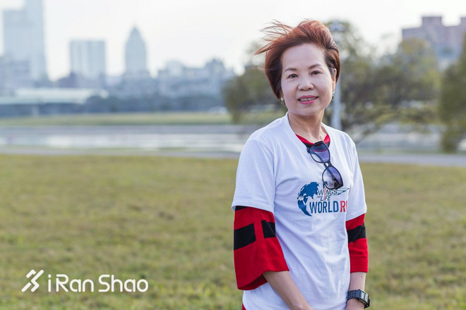 人物 | 她们在看不见的跑道上“奔跑”