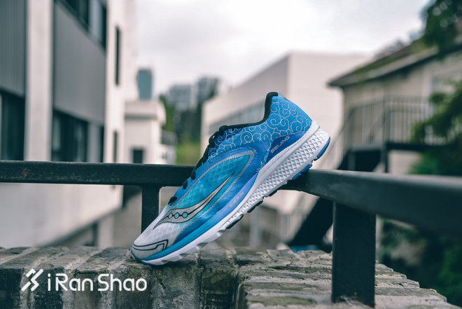 开箱 | 祥云附身 Saucony Kinvara 7北京马拉松限量款
