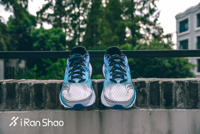 开箱 | 祥云附身 Saucony Kinvara 7北京马拉松限量款