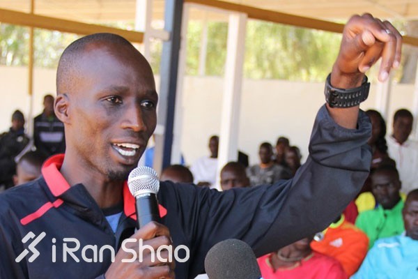 人物 | 世界上马拉松跑最快的国会议员