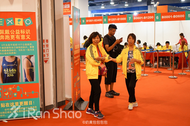 三万分之一 | 经历多年尴尬的吐槽后，36岁的北京马拉松正在赢回人心