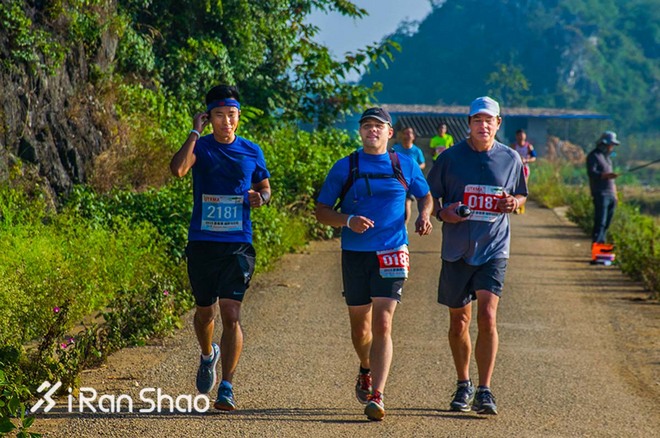 带着跑鞋去旅行 | 彩云之南 奔丘北去