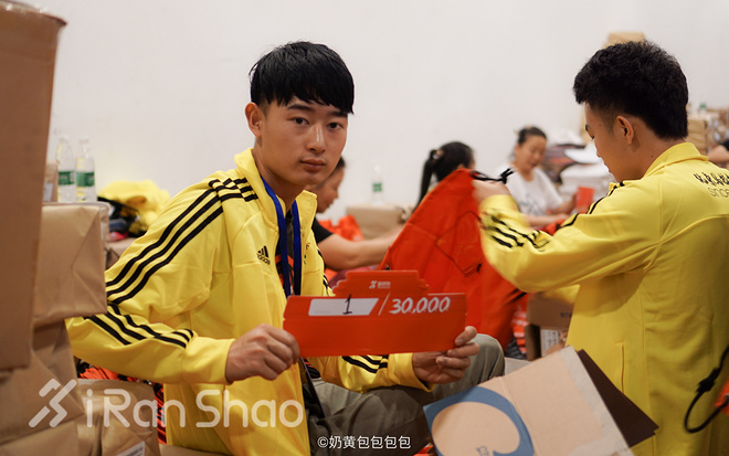 三万分之一 | 经历多年尴尬的吐槽后，36岁的北京马拉松正在赢回人心