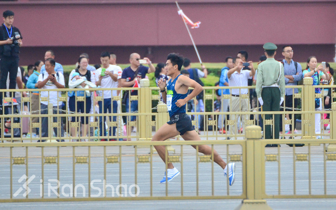 三万分之一 | 经历多年尴尬的吐槽后，36岁的北京马拉松正在赢回人心