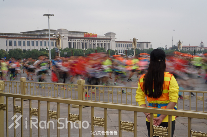 三万分之一 | 经历多年尴尬的吐槽后，36岁的北京马拉松正在赢回人心
