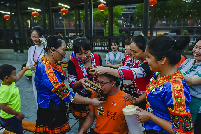 福建“村跑”走向全国 首站跑进湖南怀化