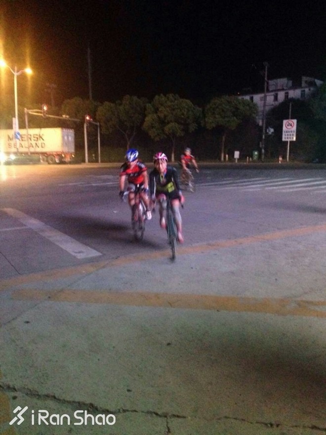 骑车仅一年，她轻松赢得黄山至上海“马自骑”大赛