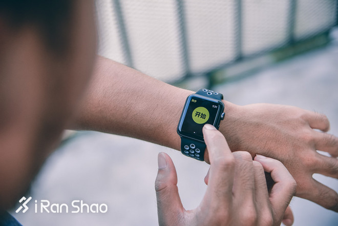 独家 | 现在是更全能的运动手表 Apple Watch Nike+上手试玩