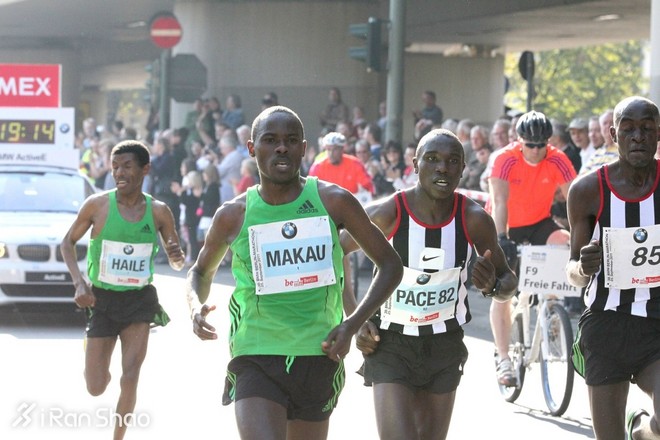 柏林马拉松 | 他们造就柏马的速度神话：你应该知道的9个传奇跑者