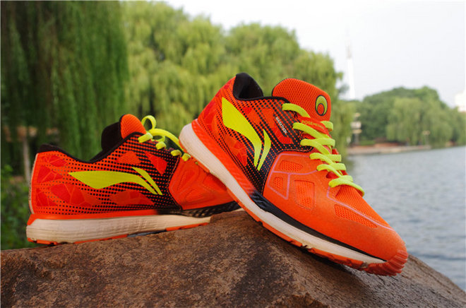 【跑步革命】李宁云马姿势跑法认证版跑鞋评测