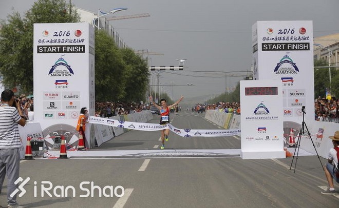 人物 | 18天四全马 最慢2:47：赏金跑者刘路峰续篇