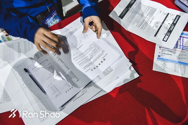 喜欢上马的理由 | 探秘上马EXPO 变身八爪鱼装满参赛包