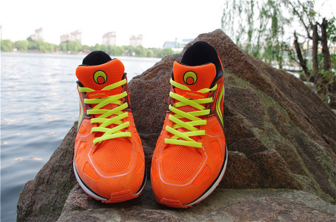 【跑步革命】李宁云马姿势跑法认证版跑鞋评测