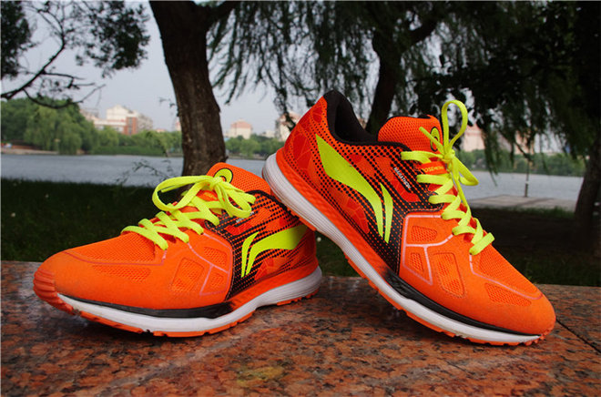 【跑步革命】李宁云马姿势跑法认证版跑鞋评测