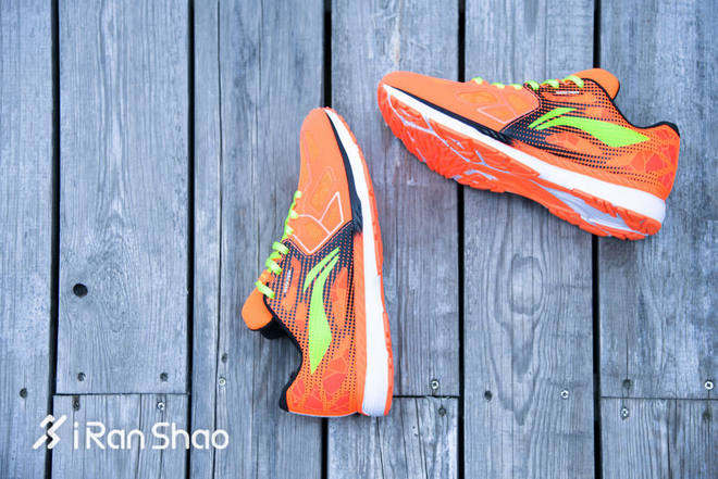 跑鞋 | 跑鞋与跑姿如何修成正果 李宁云马姿势跑法认证版跑鞋评测