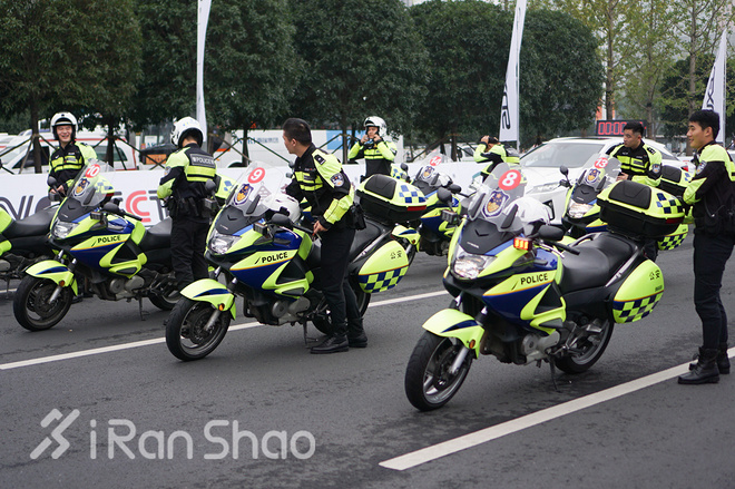 2016南京马拉松：这很南京，这很“依壁雕凿”