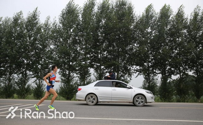 人物 | 18天四全马 最慢2:47：赏金跑者刘路峰续篇