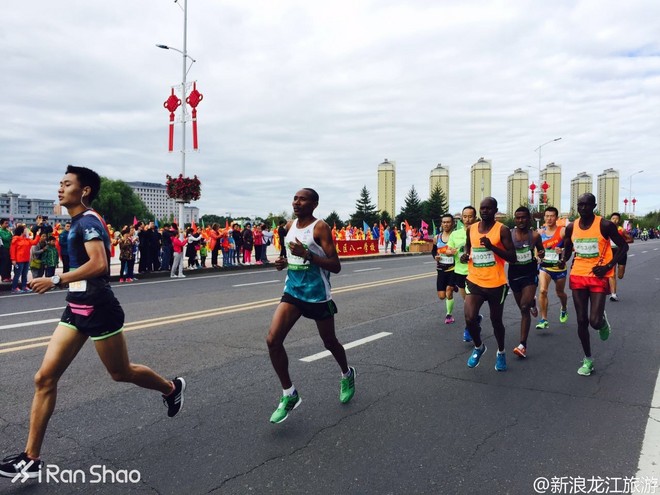人物 | 18天四全马 最慢2:47：赏金跑者刘路峰续篇