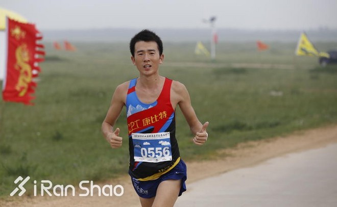 人物 | 18天四全马 最慢2:47：赏金跑者刘路峰续篇