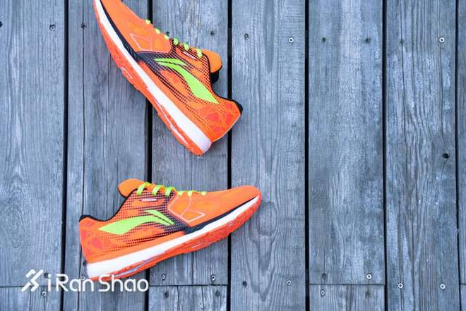 跑鞋 | 跑鞋与跑姿如何修成正果 李宁云马姿势跑法认证版跑鞋评测