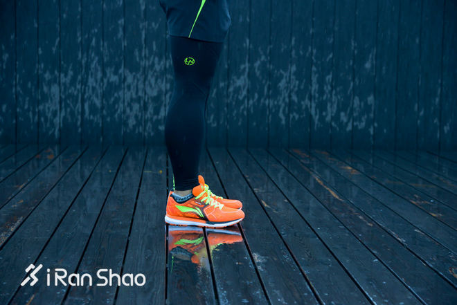 跑鞋 | 跑鞋与跑姿如何修成正果 李宁云马姿势跑法认证版跑鞋评测