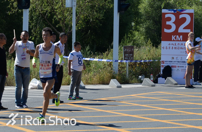 人物 | 18天四全马 最慢2:47：赏金跑者刘路峰续篇