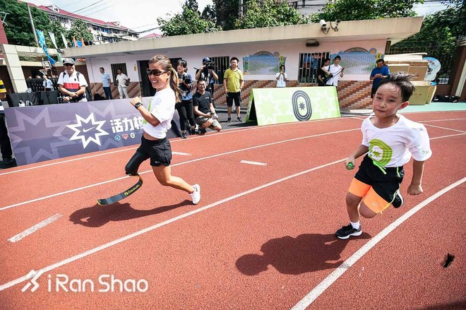 人物 | 就算她失去了一条腿 也不能阻止她爱跑步