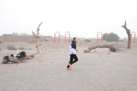 西出阳关，云马作伴 ——李宁云马姿势跑法认证版跑鞋评测