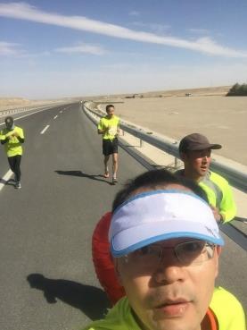 西出阳关，云马作伴 ——李宁云马姿势跑法认证版跑鞋评测