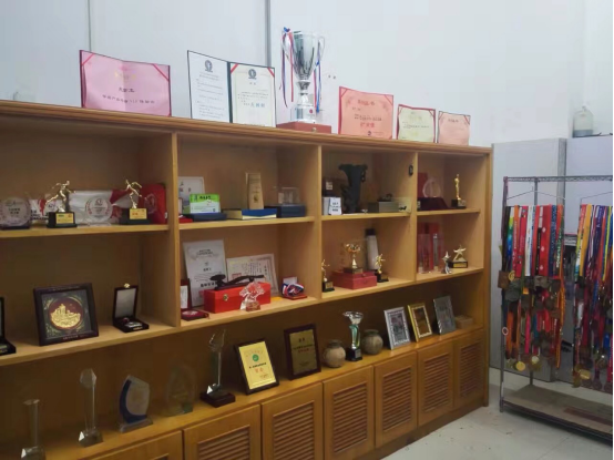 24小时操场极限公益跑 将公益做到极限