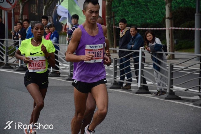 人物 | 陈龙：192斤胖子两年练成上马男子第六