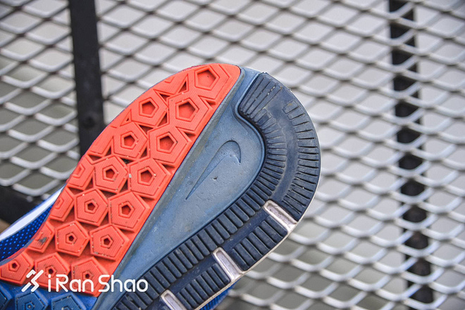 跑鞋 | 我们真的需要稳定跑鞋么 Nike Air Zoom Structure 20深度评测