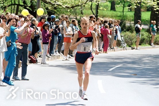 纽约马拉松 | 纽马女神韦茨：九度夺冠，三破世界纪录