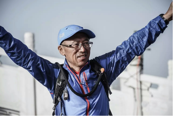 24小时操场极限公益跑 将公益做到极限