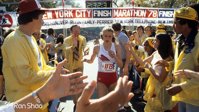 纽约马拉松 | 纽马女神韦茨：九度夺冠，三破世界纪录