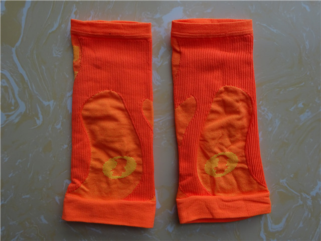 更强保护 更好支撑——titan护具套装（压缩腿套+功能慢跑袜）评测