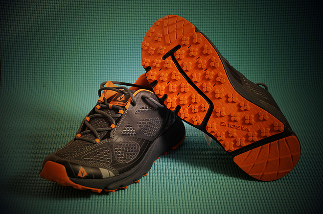 黑色闪电，驰骋山野——Vasque Constant Velocity 越野鞋评测