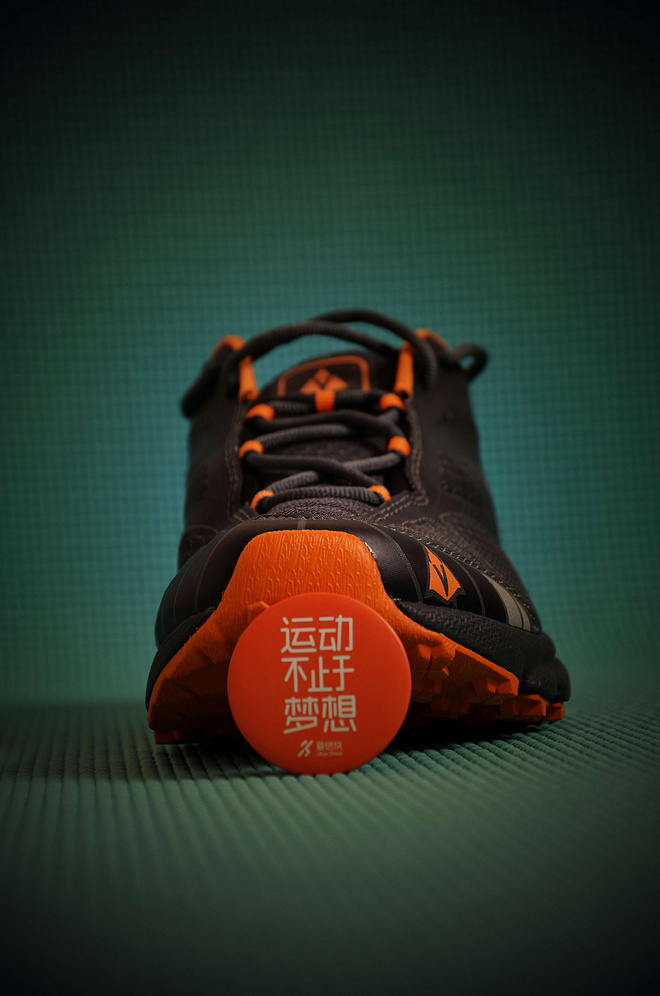 黑色闪电，驰骋山野——Vasque Constant Velocity 越野鞋评测