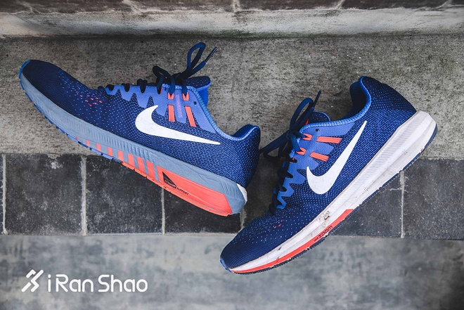 跑鞋 | 我们真的需要稳定跑鞋么 Nike Air Zoom Structure 20深度评测