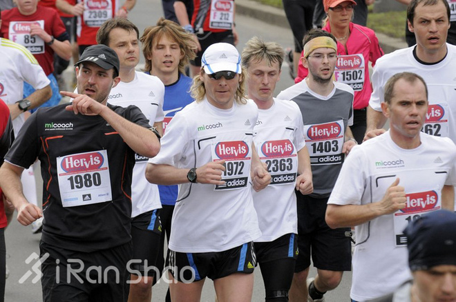 球踢得好的男人，马拉松跑的都不赖