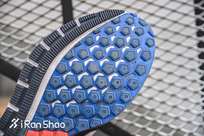 跑鞋 | 我们真的需要稳定跑鞋么 Nike Air Zoom Structure 20深度评测