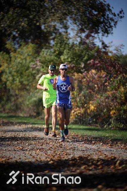 人物 | 他每天跑2.7个全马 仅用42天横穿美国