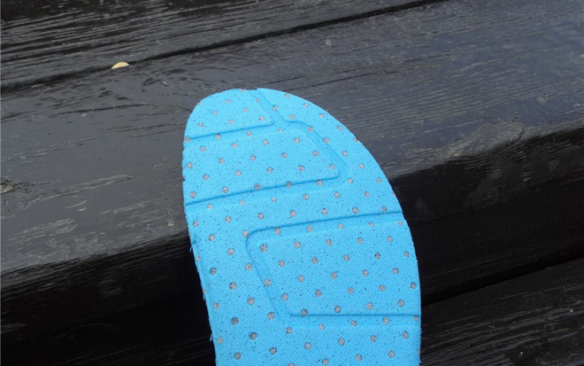 没有束缚、自由的奔跑—跑鞋SKORA FORM评测