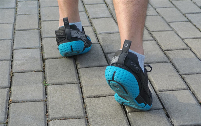 没有束缚、自由的奔跑—跑鞋SKORA FORM评测