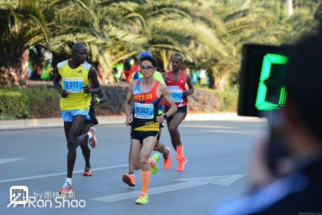 人物 | 昆明马拉松国内冠军杨定宏：田径老兵的最后拼搏