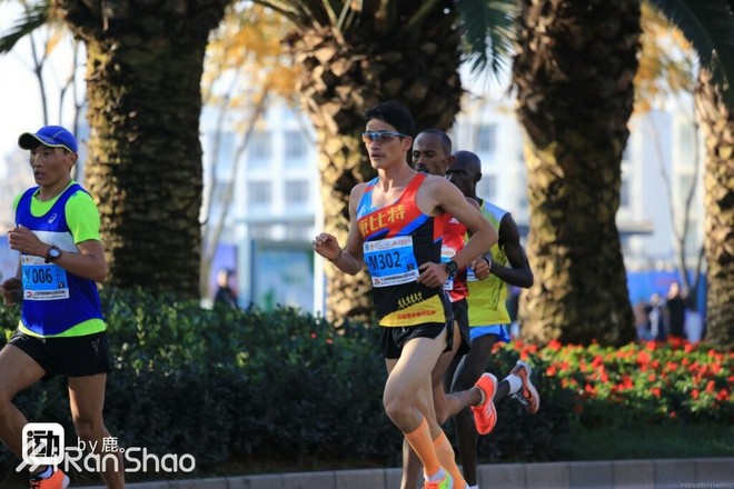 人物 | 昆明马拉松国内冠军杨定宏：田径老兵的最后拼搏
