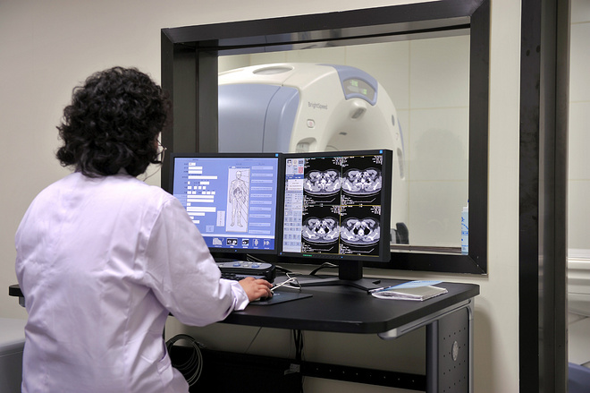 瑞慈医疗签约2017蒸蒸日上迎新四环跑