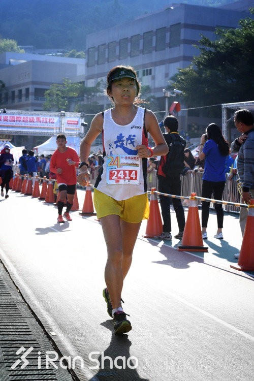 人物 | 2016东吴超马总冠军单盈：跑赢男人的海归女博士