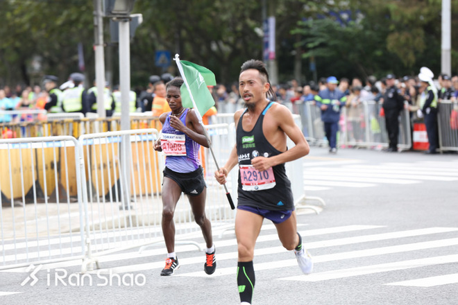 2016爱燃烧年终回顾 | 中国马拉松年度人物