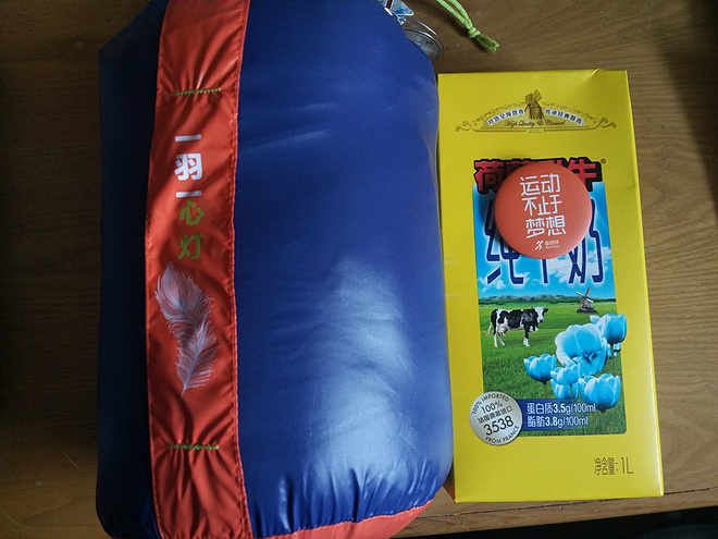 天石V10防水羽绒服——风雨中过暖冬